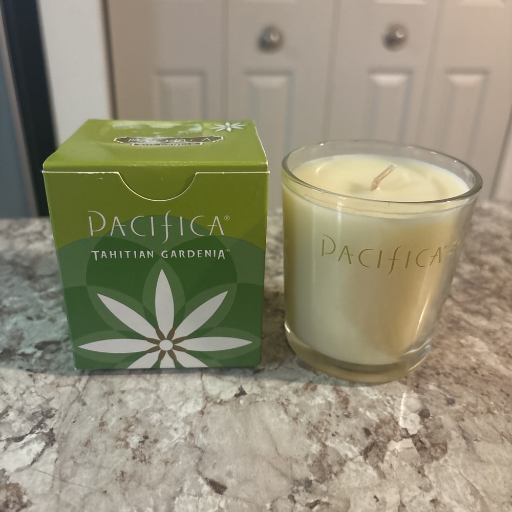 Pacifica Tahitian Gardenia Soy Candle 5.5 Oz New‎ W/Box Package Distress Rare
